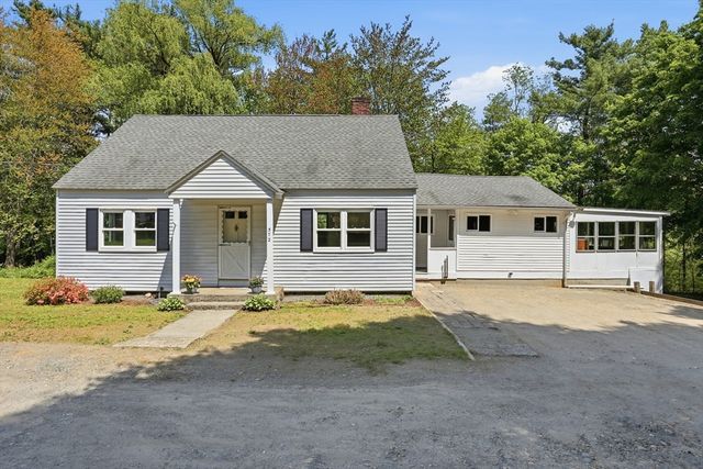 572 Massachusetts Ave, Lunenburg, MA 01462