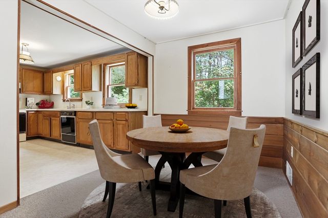 572 Massachusetts Ave, Lunenburg, MA 01462
