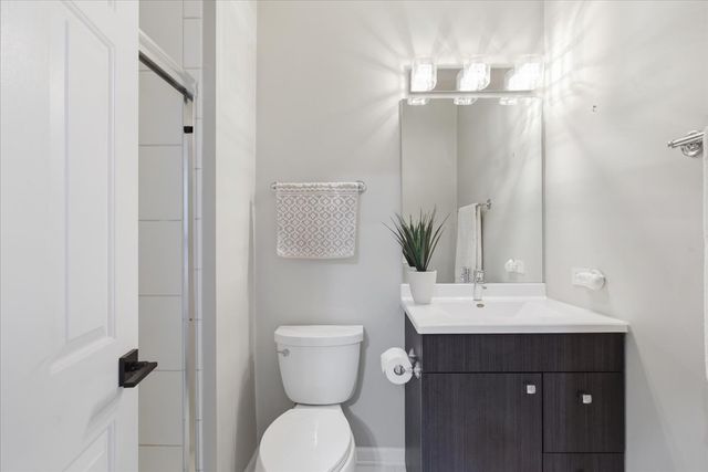 2140 N Winchester Avenue 10, Chicago, IL 60614