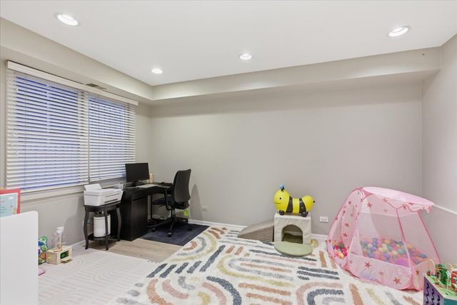 2140 N Winchester Avenue 10, Chicago, IL 60614