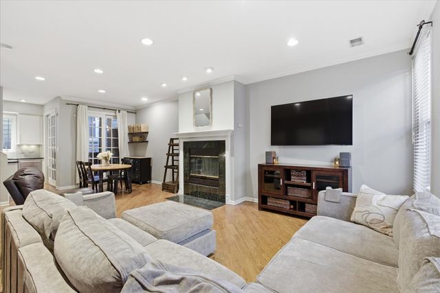 2140 N Winchester Avenue 10, Chicago, IL 60614