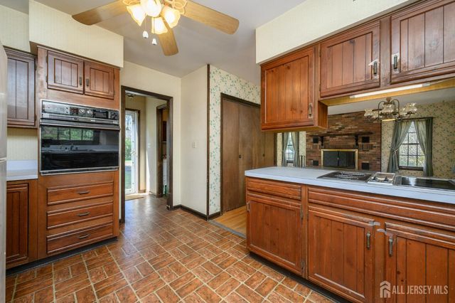 105 Morning Glory Road, Warren, NJ 07059