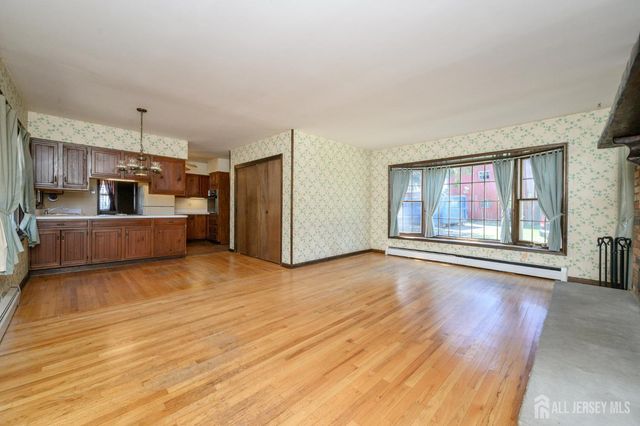 105 Morning Glory Road, Warren, NJ 07059