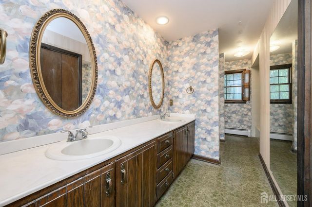 105 Morning Glory Road, Warren, NJ 07059