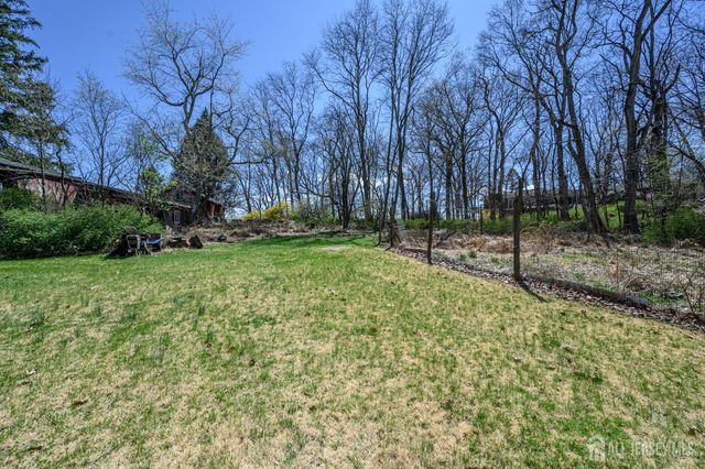 105 Morning Glory Road, Warren, NJ 07059