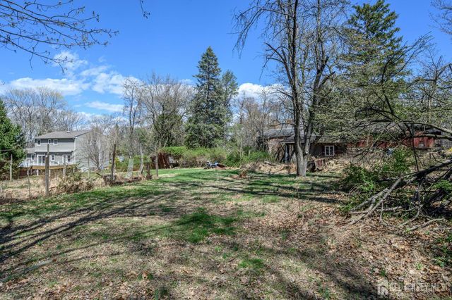 105 Morning Glory Road, Warren, NJ 07059