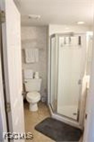 907 Cape Coral PKWY W, Cape Coral, FL 33914