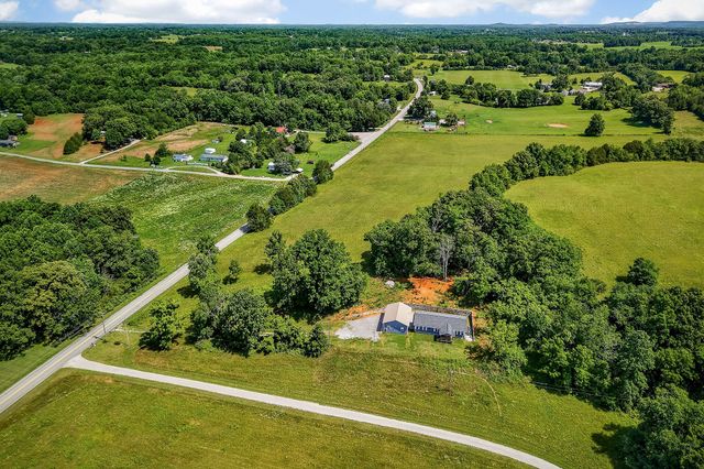 6101 Old Kentucky Rd, Sparta, TN 38583