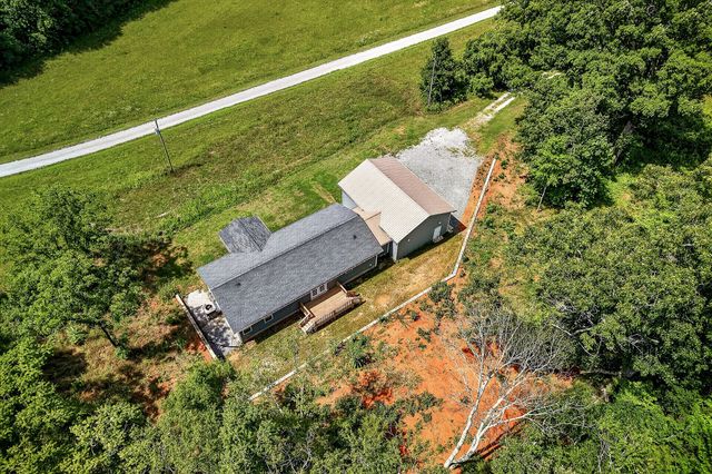 6101 Old Kentucky Rd, Sparta, TN 38583