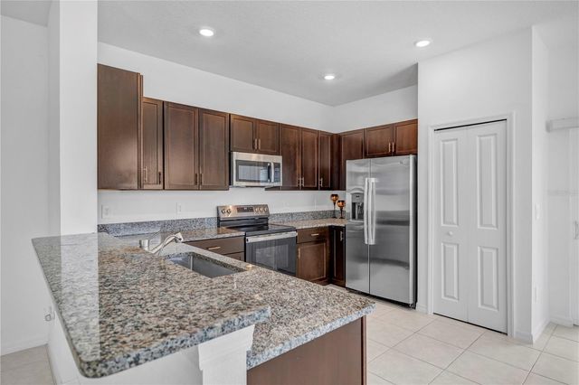 2524 SUNRAY VENUS WAY, Ruskin, FL 33570