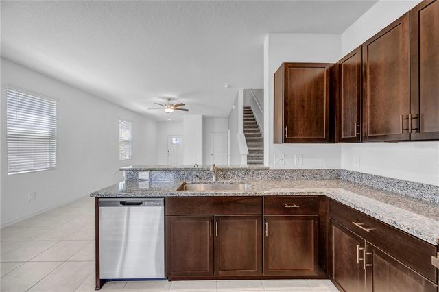 2524 SUNRAY VENUS WAY, Ruskin, FL 33570