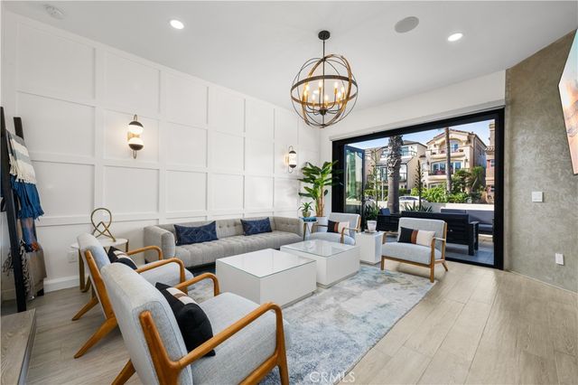 122 21st, Huntington Beach, CA 92648