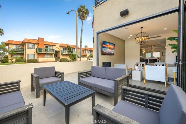 122 21st, Huntington Beach, CA 92648