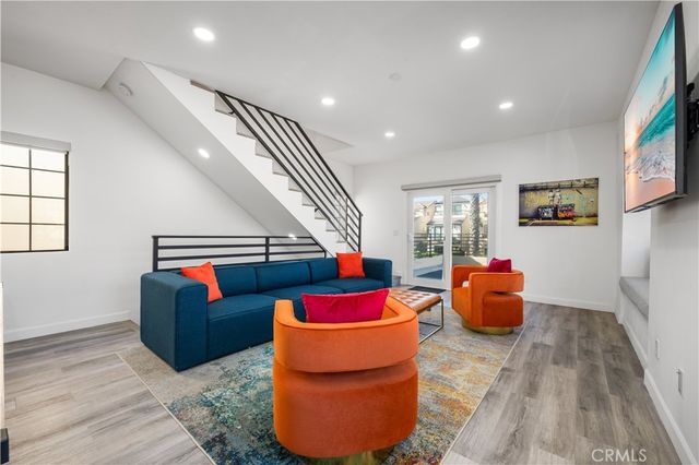 122 21st, Huntington Beach, CA 92648