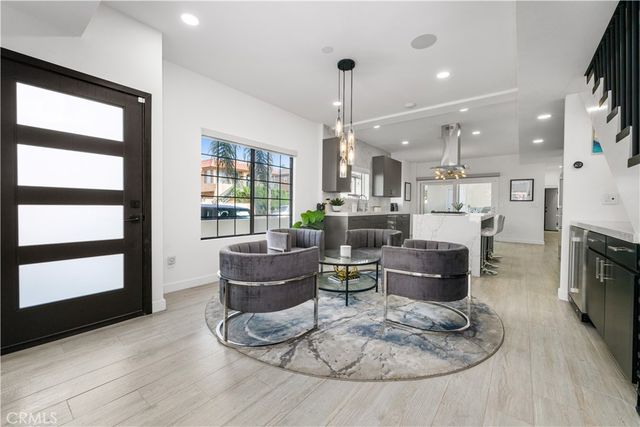 122 21st, Huntington Beach, CA 92648