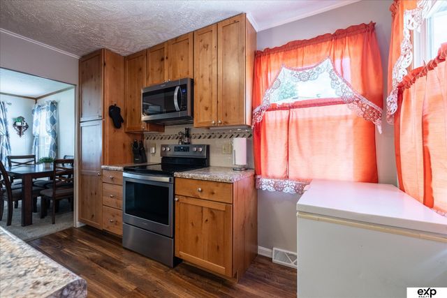 3103 S 38th Avenue, Omaha, NE 68105