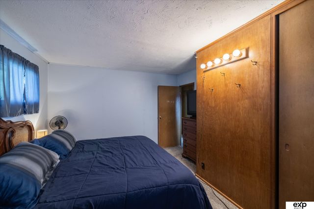 3103 S 38th Avenue, Omaha, NE 68105