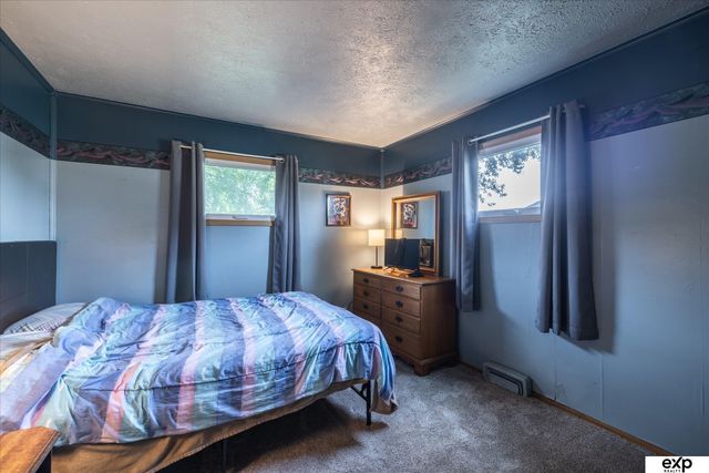3103 S 38th Avenue, Omaha, NE 68105
