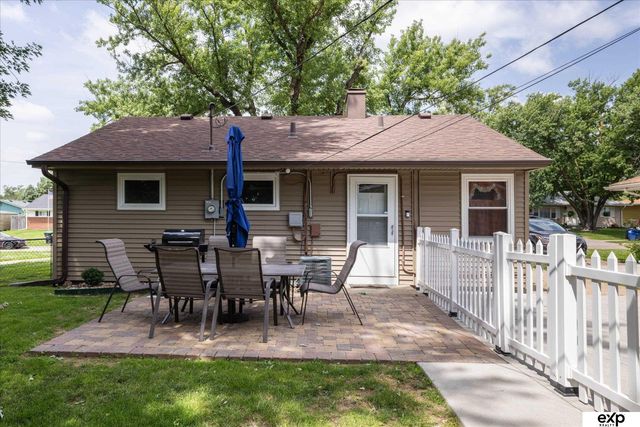 3103 S 38th Avenue, Omaha, NE 68105