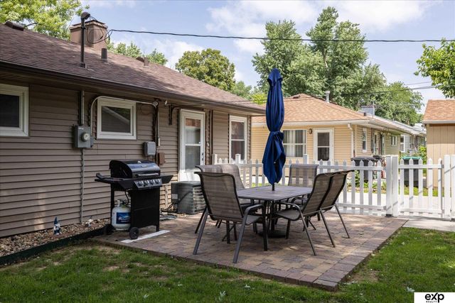 3103 S 38th Avenue, Omaha, NE 68105