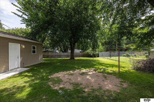 3103 S 38th Avenue, Omaha, NE 68105