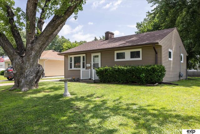 3103 S 38th Avenue, Omaha, NE 68105