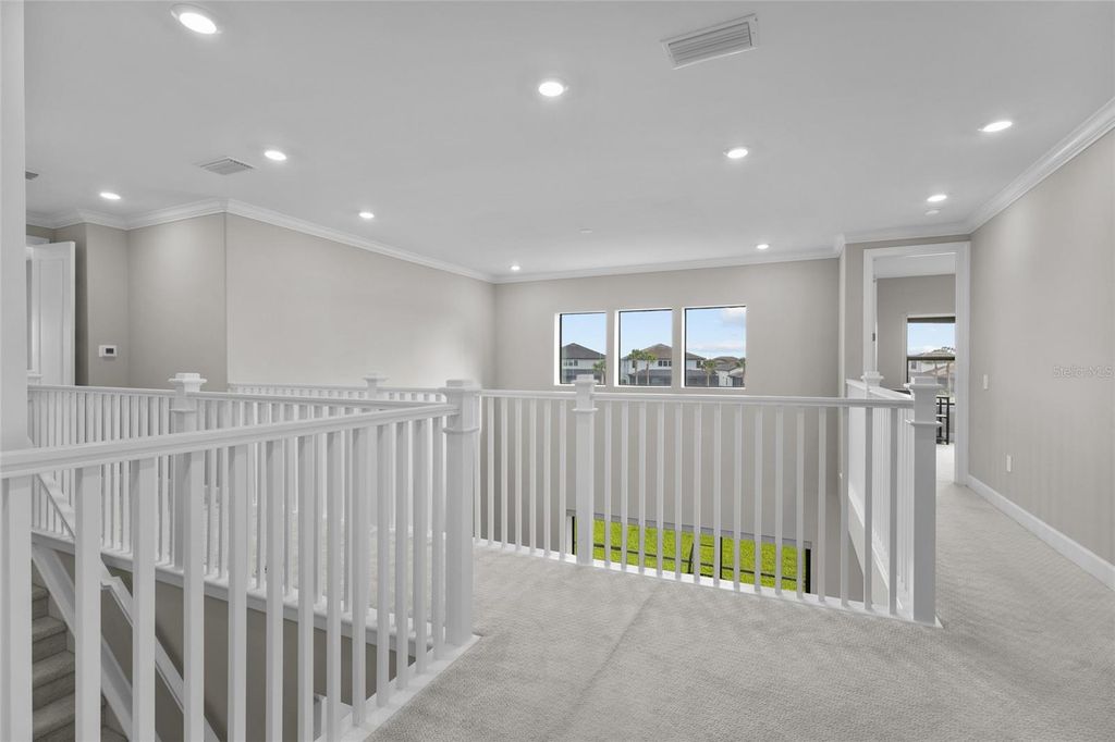 Image 21 of property listing at 5855 SILVERSIDE PINE COURT, Bradenton, FL 34211