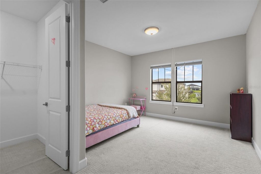 Image 32 of property listing at 5855 SILVERSIDE PINE COURT, Bradenton, FL 34211