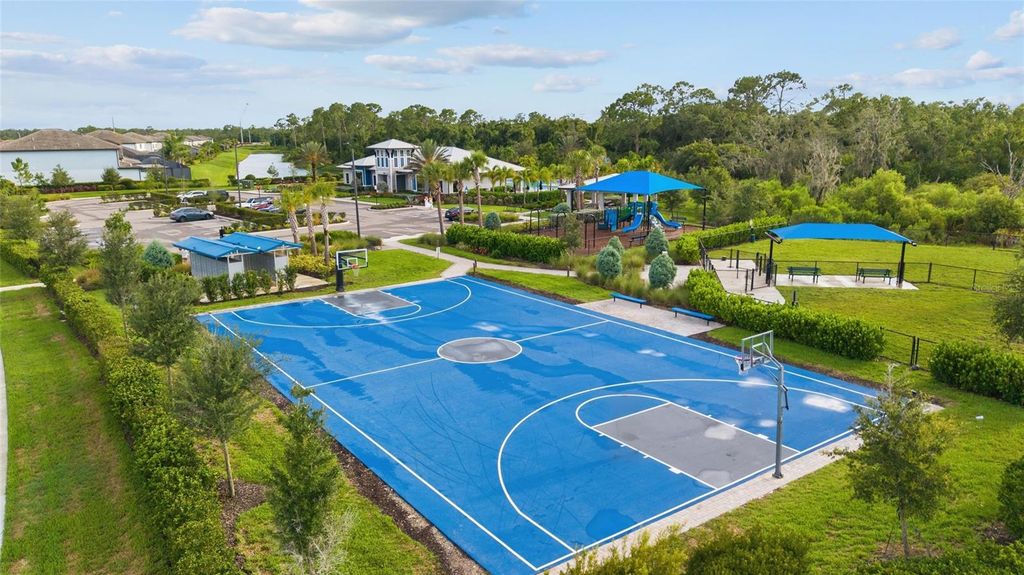 Image 47 of property listing at 5855 SILVERSIDE PINE COURT, Bradenton, FL 34211