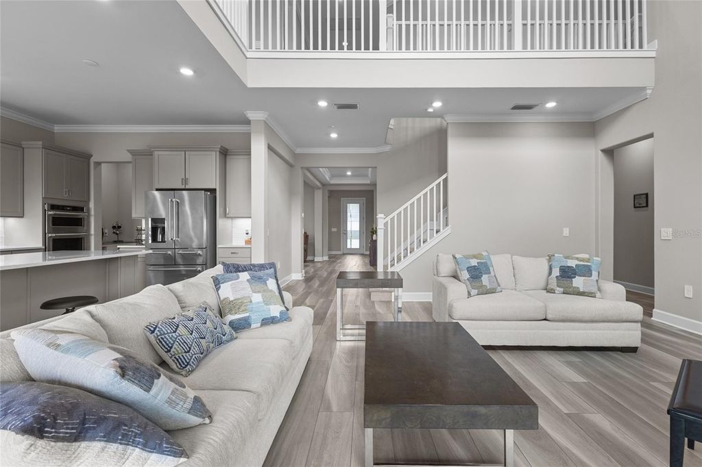 Image 8 of property listing at 5855 SILVERSIDE PINE COURT, Bradenton, FL 34211