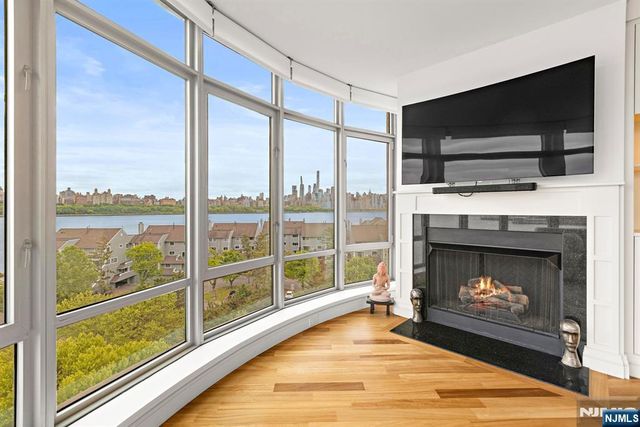 8100 River Road 719, North Bergen, NJ 07047