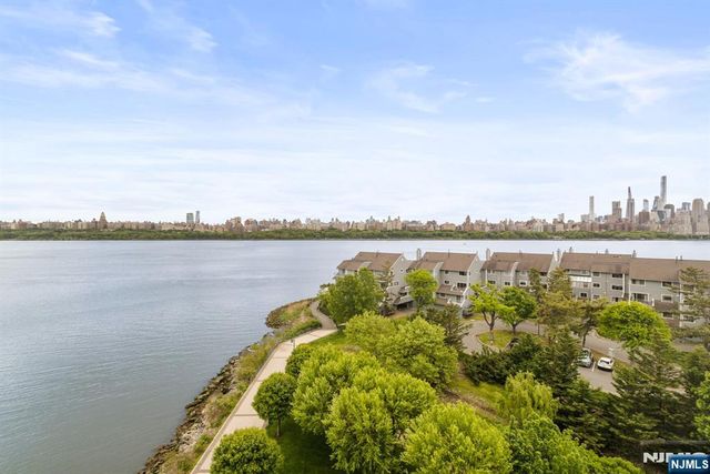8100 River Road 719, North Bergen, NJ 07047