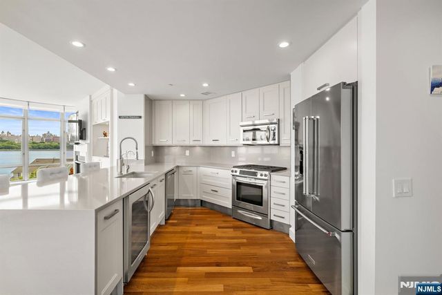 8100 River Road 719, North Bergen, NJ 07047