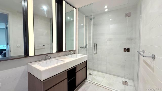 251 1st Street 4A, Brooklyn, NY 11215