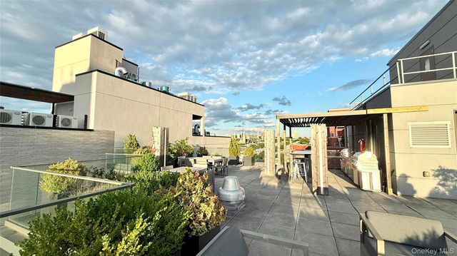 251 1st Street 4A, Brooklyn, NY 11215