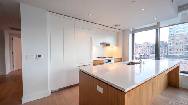 251 1st Street 4A, Brooklyn, NY 11215