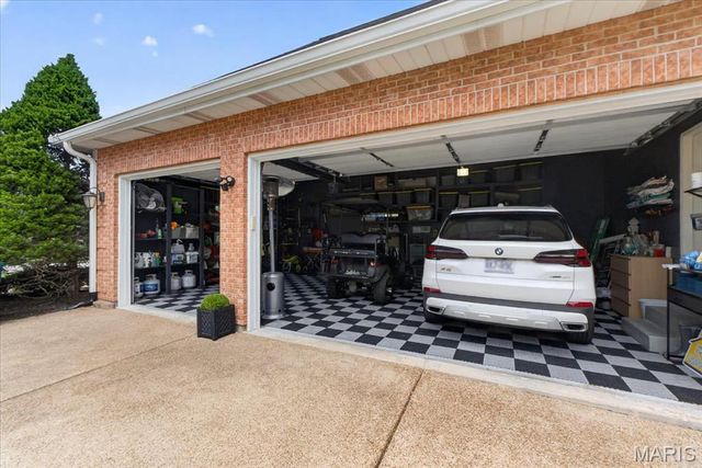 554 Malinmor Drive, Weldon Spring, MO 63304
