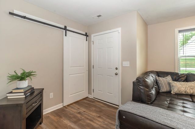 908 Mapleash Ave, Columbia, TN 38401