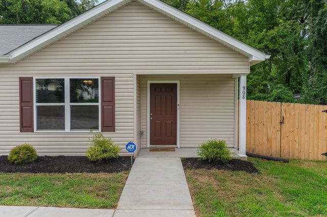 908 Mapleash Ave, Columbia, TN 38401