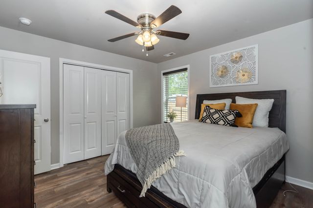 908 Mapleash Ave, Columbia, TN 38401