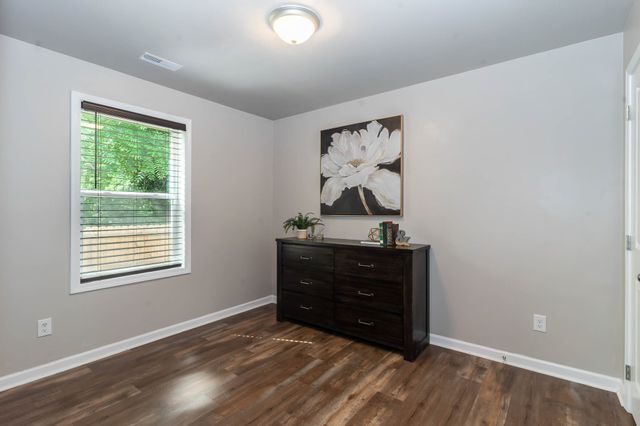 908 Mapleash Ave, Columbia, TN 38401