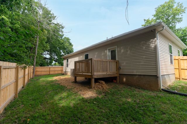 908 Mapleash Ave, Columbia, TN 38401