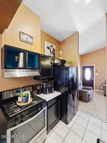 236 CROCKER Drive, Horizon City, TX 79928