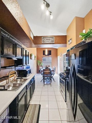 236 CROCKER Drive, Horizon City, TX 79928