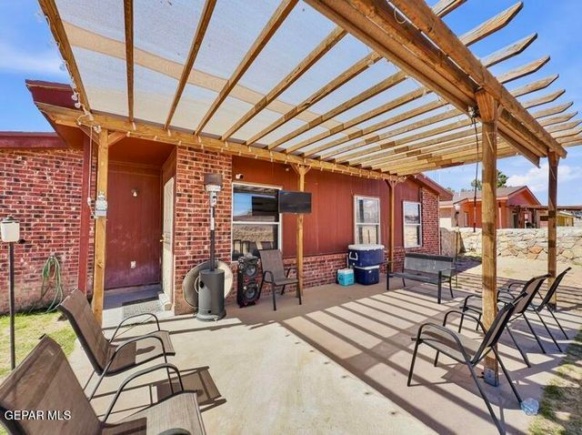 236 CROCKER Drive, Horizon City, TX 79928