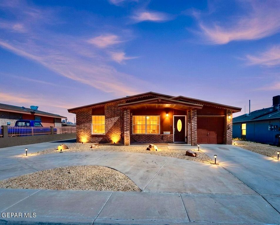 236 CROCKER Drive, Horizon City, TX 79928