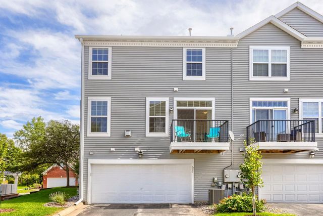 621 Village Parkway, Circle Pines, MN 55014