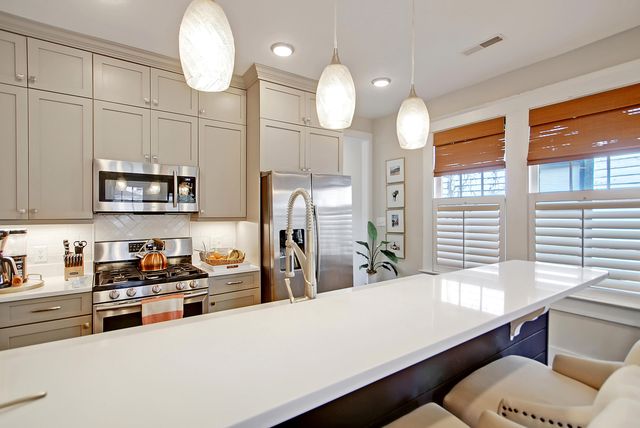 291 President Street, Charleston, SC 29403