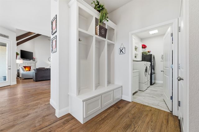 219 Columbia Court, Springtown, TX 76082