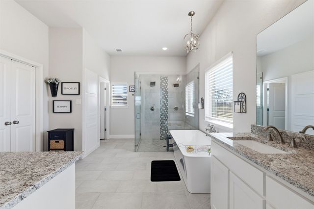 219 Columbia Court, Springtown, TX 76082